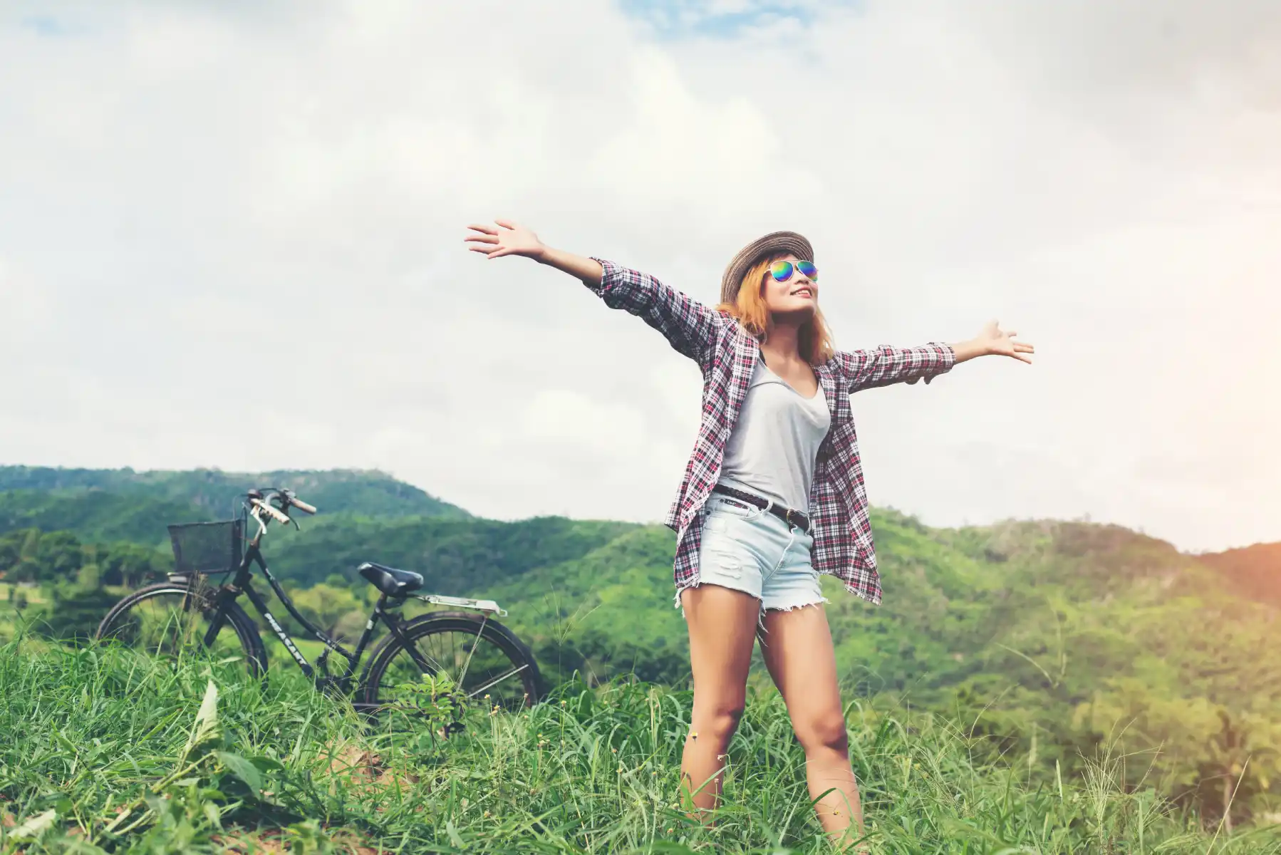 young-beautiful-woman-enjoying-freedom-life-nature